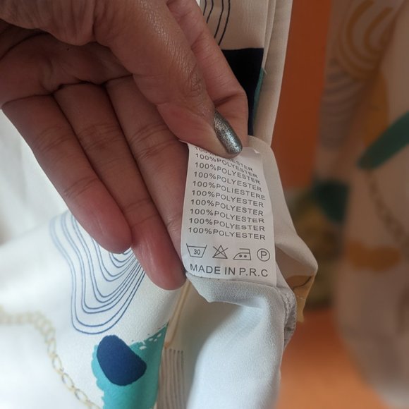 51. Menglu Women's Warm Cream Button Up Satin-Feel With Large Dispersed Abstract - Picture 5 of 7